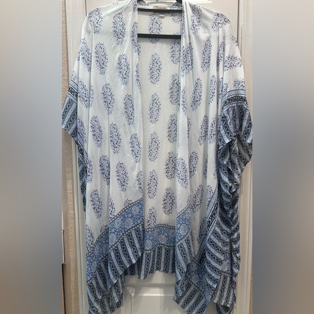 Loft Boho Blue and White Patterned Women's kimono